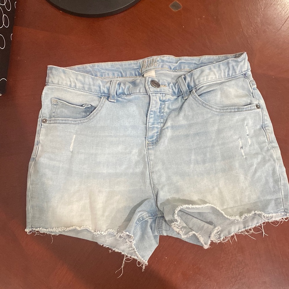 Faded cut off girls shorts